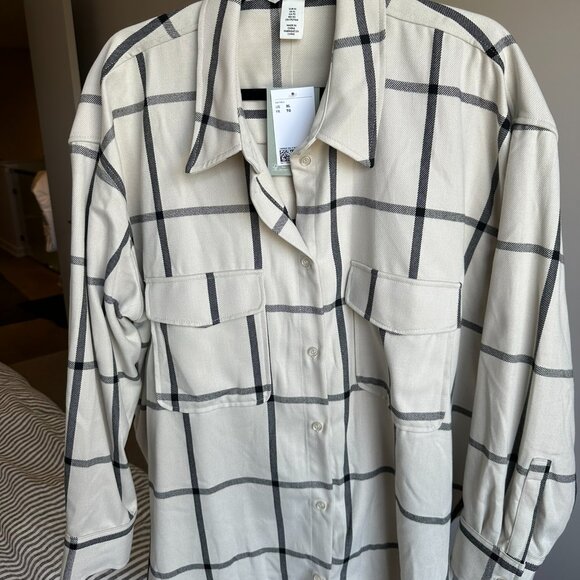 BNWT H&M Oversized Twill Overshirt, Light Beige/Cream Checked, Size XL - Picture 2 of 3